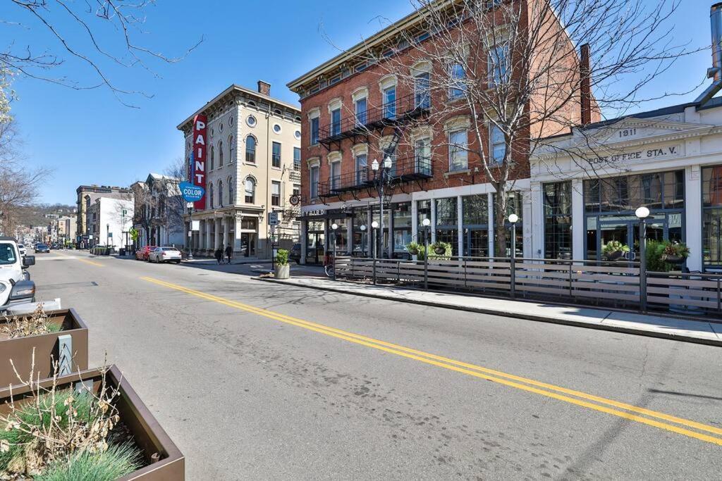 **New Radiant Stay In The Thrust Of Otr* W/Parking Cincinnati Exterior photo